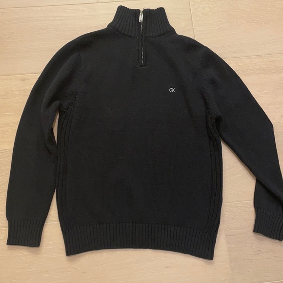 Calvin Klein mock neck with a zipper Sweater